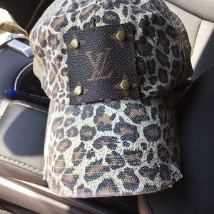 Louis Vuitton leopard baseball hat